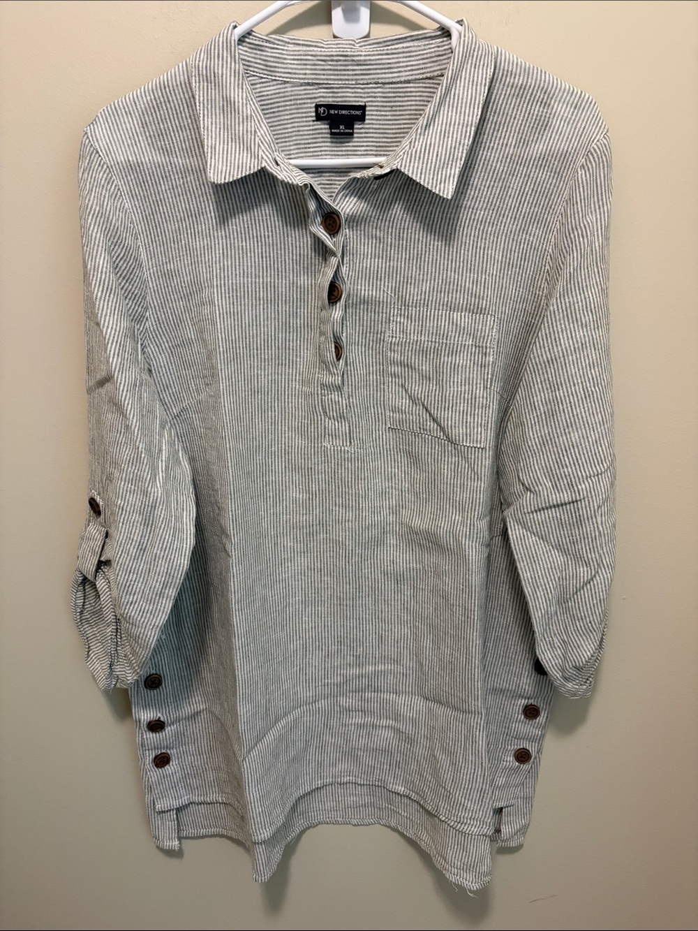 new directions Women's Gray and White Pinstripe Button-Accent Tunic